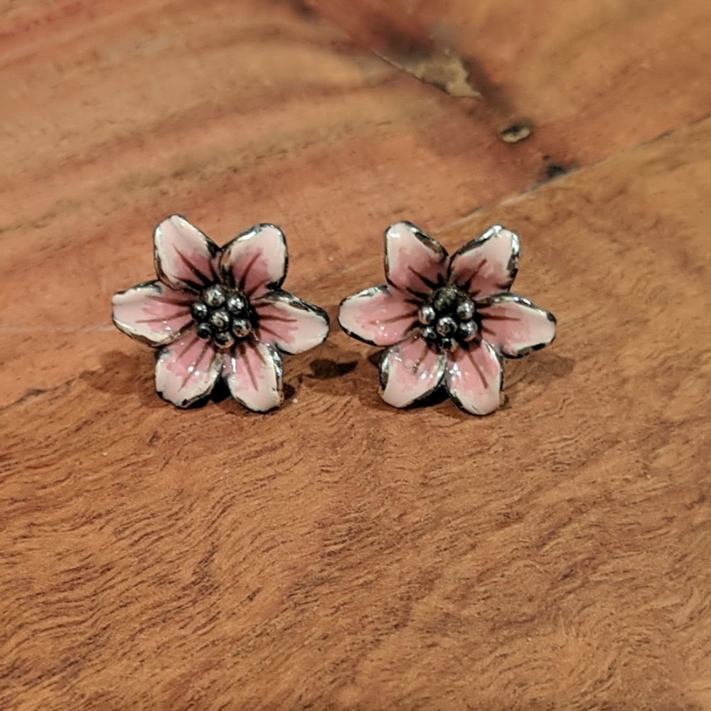 Brighton flower stud earrings